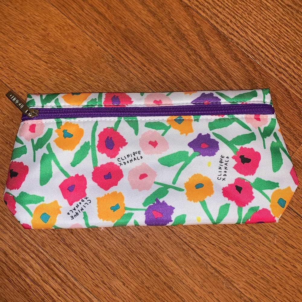 Limited Edition Clinique Spring Cosmetic Bag